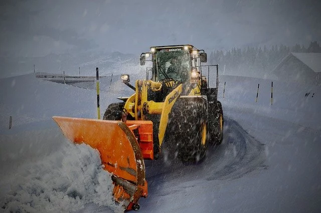 Bortolo and Son's Paving Inc. | Winter Snow and Ice Management for Commercial Properties in the Lower Mainland Ice Management