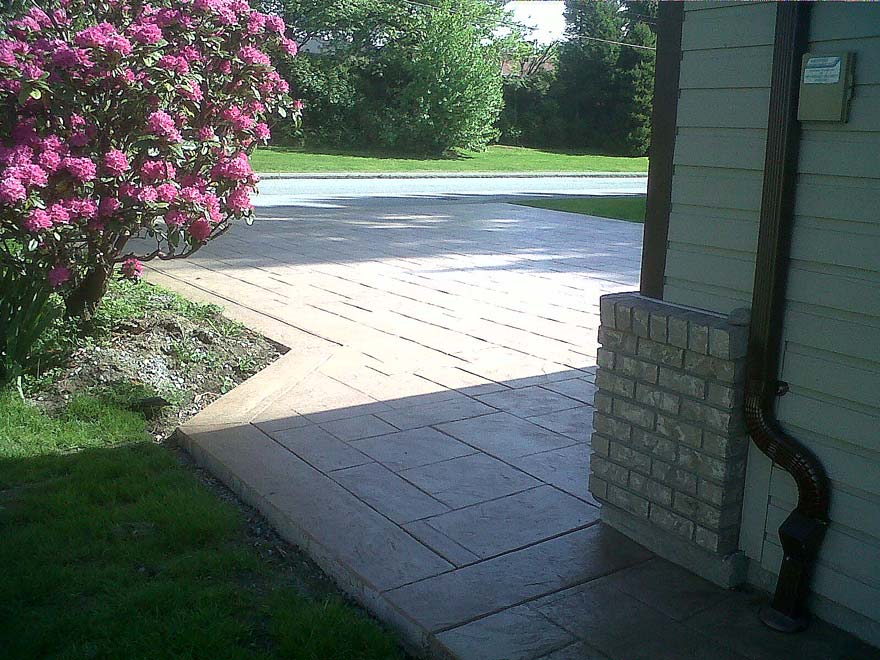 Stamped-Concrete-Finished-Walkway